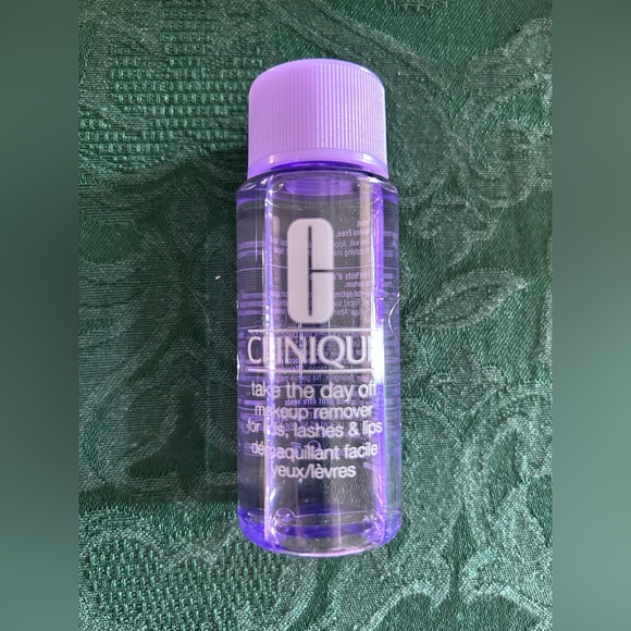 Christian Dior Vibrant Red Cosmetic Pouch with makeup - Picture 9 of 10